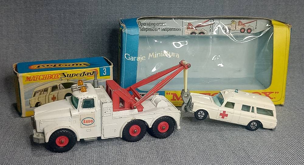 Grúa Scammell y ambulancia Mercedes-Benz Binz de Matchbox